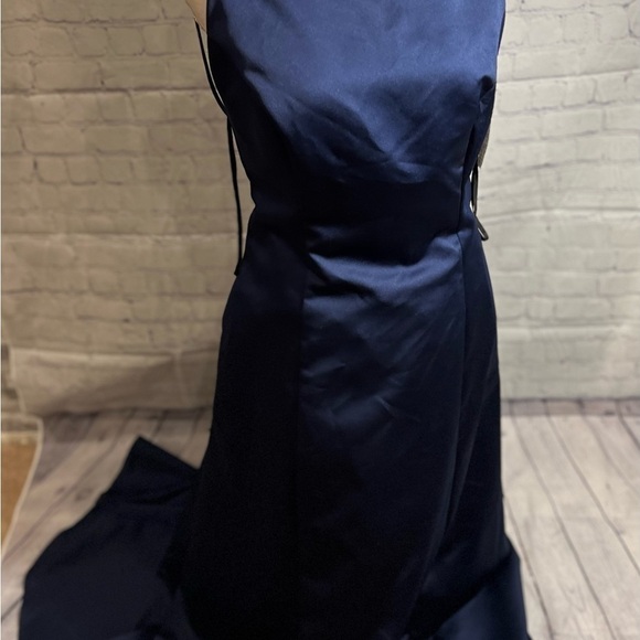 Plus size 13/14 Royal blue formal dress. Perfect for prom season or a wedding. - Picture 4 of 16